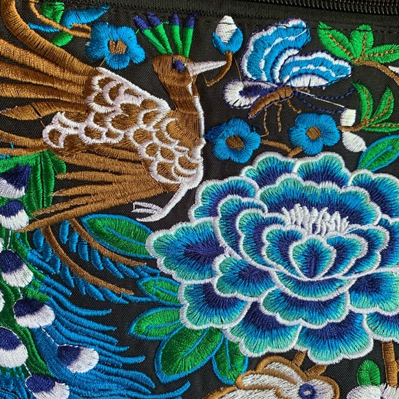 Boho Embroidered Flower Peruvian Crossbody Bag - Picture 7 of 9